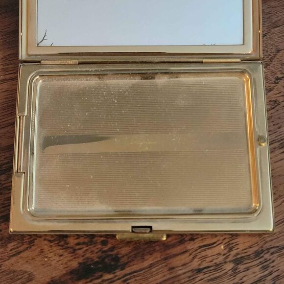 Vintage Brass Majestic Pressed Powder  Compact with dustbag - Picture 5 of 8